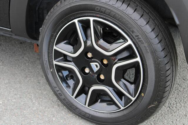 Dacia Spring Comfort Plus (Orange Pack) 27 kWh | CAMERA | PARKEERSENSOREN | CRUISE CONTROL | AIRCONDITIONING | APPLE CARPLAY