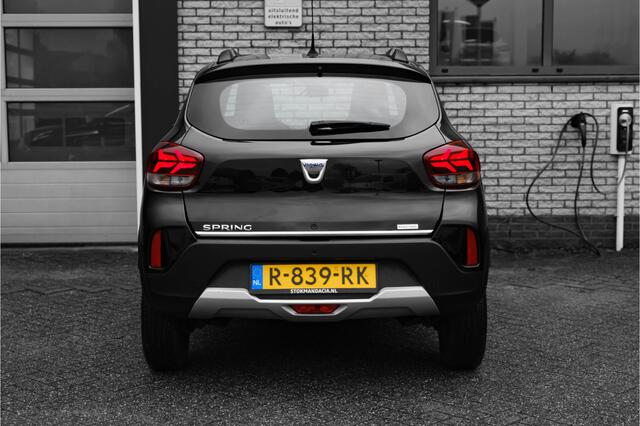 Dacia Spring Comfort Plus 27 kWh | navigatie | lederen bekleding | achteruitrijcamera | incl. Bovag rijklaarpakket met 12 maanden garantie |