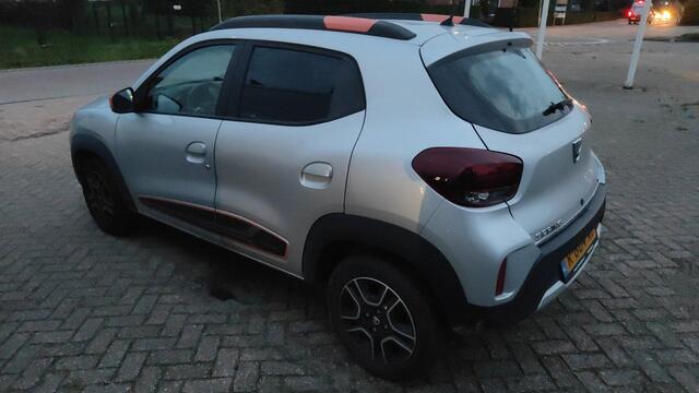 Dacia Spring Comfort 27 kWh Navigatie Camera