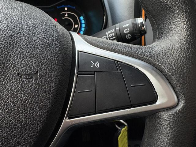 Dacia Spring Comfort Plus (Orange Pack) 27 kWh / Airco / Navigatie / Achteruitrijcamera / Lederen bekleding /