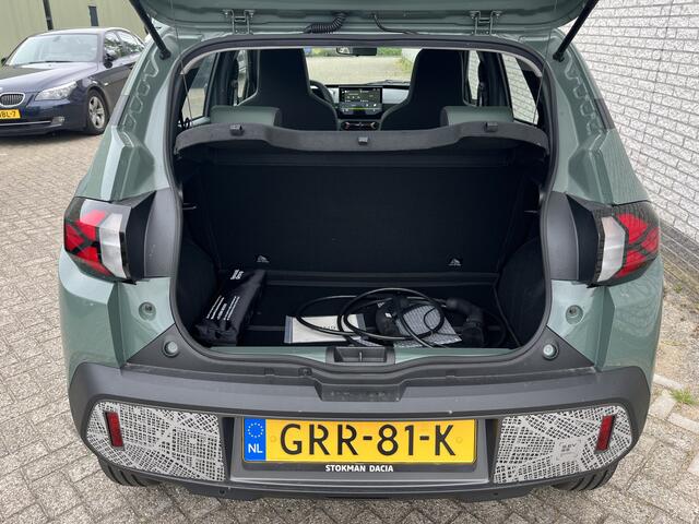 Dacia Spring Extreme 65 26.8 kWh | demo | camera achter | 26.8 kWh batterij | 16 % bijtelling over 30K > 60 mnd af nieuw |