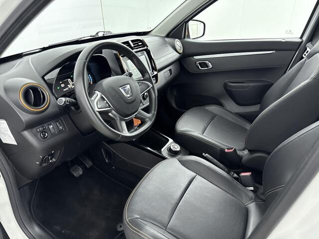 Dacia Spring Essential 27 kWh 45PK | Navigatie | Achteruitrijcamera | Lederen Bekleding | Automaat