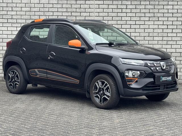 Dacia Spring Comfort Plus 27 kWh | Achteruitrijcamera | Navigatie | DAB+ | Apple CarPlay / Android Auto |