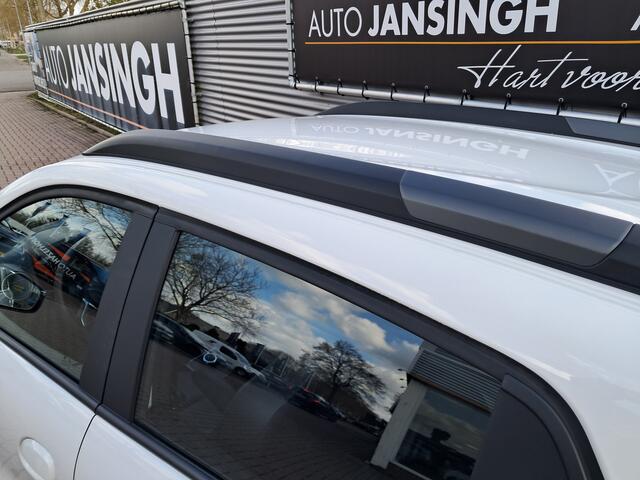 Dacia Spring Expression 27 kWh Automaat 100% Elektrisch 14.254 km!!! | Airco | Camera | Navigatie | 1e Eigenaar | Ndl auto | Als nieuw!! | RIJKLAARPRIJS INCL 12 MAANDEN GARANTIE EN BEURT