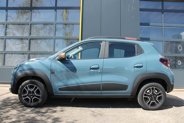 Dacia Spring Extreme 65 PK 27 kWh | Snellader 30 KW | camera achter | Apple car play | State Blue | NAVI