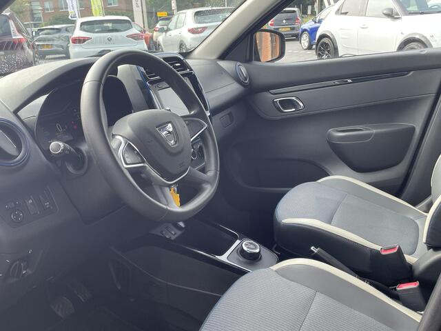 Dacia Spring Comfort Plus (Orange Pack) 27 kWh | CAMERA | SOH 92% | SENSOREN | AIRCO | CRUISE