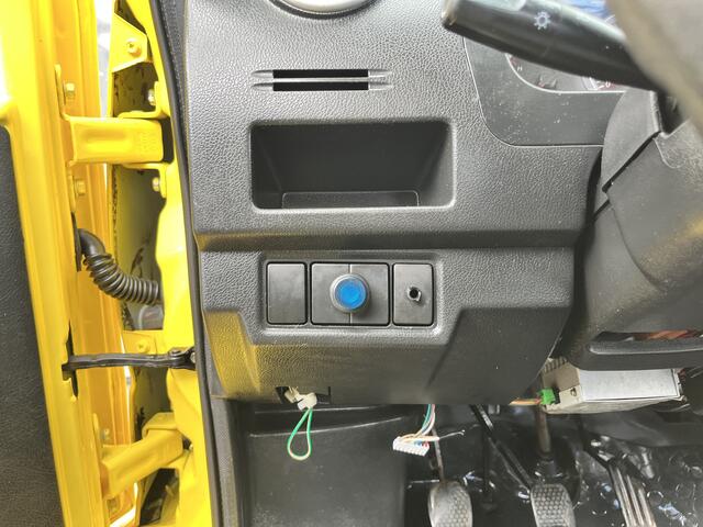 Dfsk K-serie K01H 1.3 Benzine 3 zijden kipper Open laadbak kieper Mistlampen 2-Persoons Usb aansluiting Doka Pritsche Ideaal voor binnen steden.