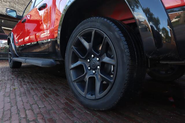 Dodge 1500 Ram 5.7 V8 4x4 Crew Cab | Breed Set | 22 Inch Velgen | 230 Liter LPG | 3500 kg Trekhaak | Stoel-\stuurverwarming | Schuif-kantel dak | Apple carplay & Aindroid auto