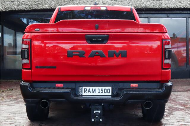 Dodge 1500 Ram 5.7 V8 4x4 Crew Cab | Breed Set | 22 Inch Velgen | 230 Liter LPG | 3500 kg Trekhaak | Stoel-\stuurverwarming | Schuif-kantel dak | Apple carplay & Aindroid auto