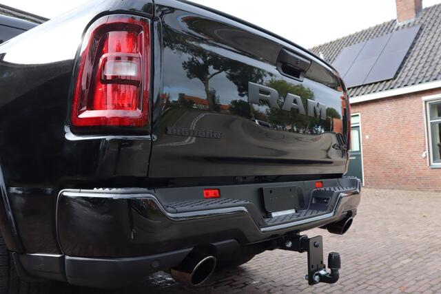 Dodge 1500 Ram 2025 3.0L BIGHORN NIGHT | OP VOORRAAD | NIEUW | Panoramadak