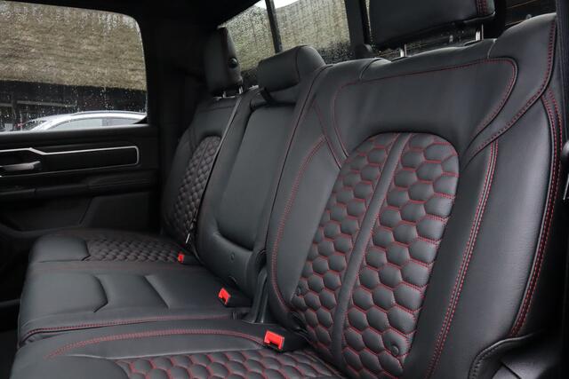 Dodge 1500 Ram 2025 3.0L HURRICANE BIGHORN NIGHT | OP VOORRAAD | NIEUW | Lederen Bekleding | LPG in of onderbouw | Deksel | Panoramadak