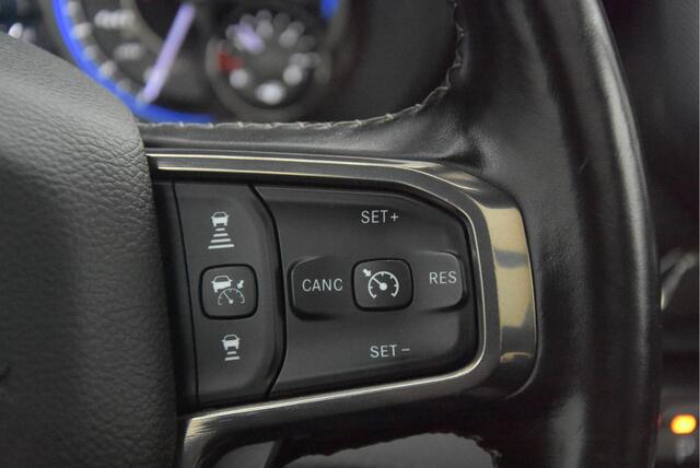 Dodge 1500 Ram 5.7 V8 4x4 Crew Cab Limited |