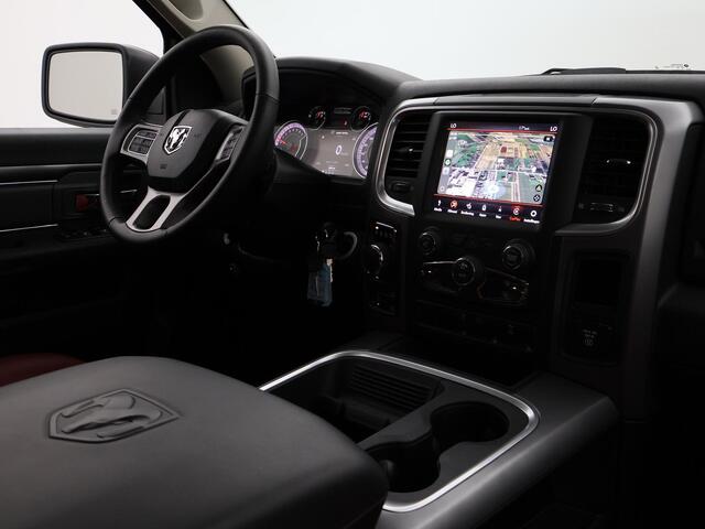 Dodge 1500 Ram 5.7 V8 357 PK 4X4 CREW CAB *3.934 KM!* + LEDER | SCHUIFDAK | CAMERA | TREKHAAK 3500 KG