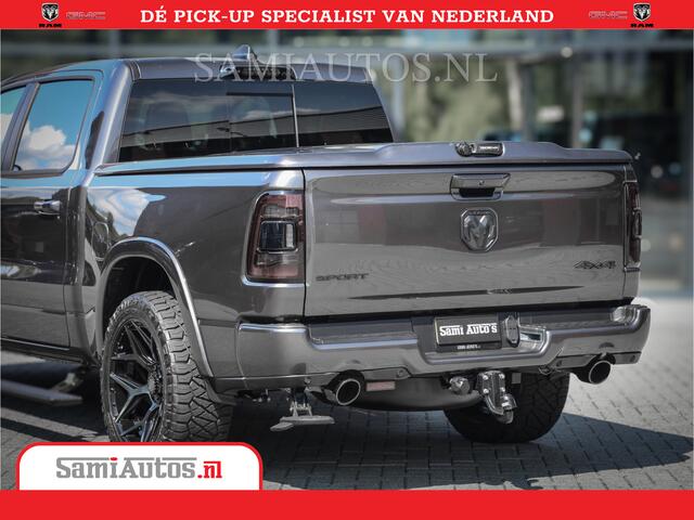 Dodge 1500 Ram Laramie Night 5,7 V8 402PK | Krachtige Hemi | Zeer Rijk Uitgevoerd | Comfortabele Dubbele Cabine met Royale 5 Zitplaatsen | BPM vrij | Nu Leverbaar uit Voorraad | Voorraad Nr 2371 - 2297