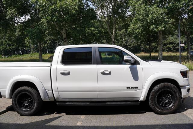 Dodge 1500 Ram 5.7 V8 4x4 Crew Cab Sport / 20k Accessoires / Pano / Harman Kardon / Led / Camera / ACC /