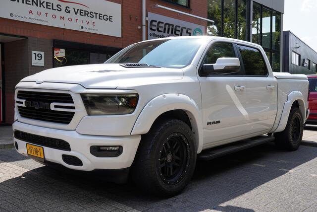 Dodge 1500 Ram 5.7 V8 4x4 Crew Cab Sport / 20k Accessoires / Pano / Harman Kardon / Led / Camera / ACC /