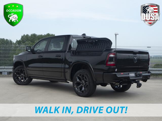 Dodge 1500 Ram | | Limited 5.7 V8 HEMI E-torque | DEMO | Panoramadak | Luchtvering | RAMBOX | Digital Dash Getoonde accessoires zijn verkrijgbaar tegen meerprijs