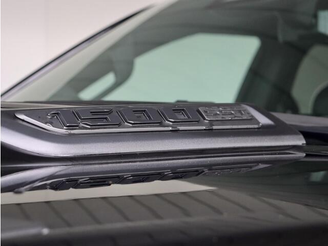 Dodge 1500 Ram 3.0 Hurricane 430PK Crew Cab Laramie Night Premium | LPG | BPM vrij | 2025 Model | Luchtvering | nieuwe schermen |