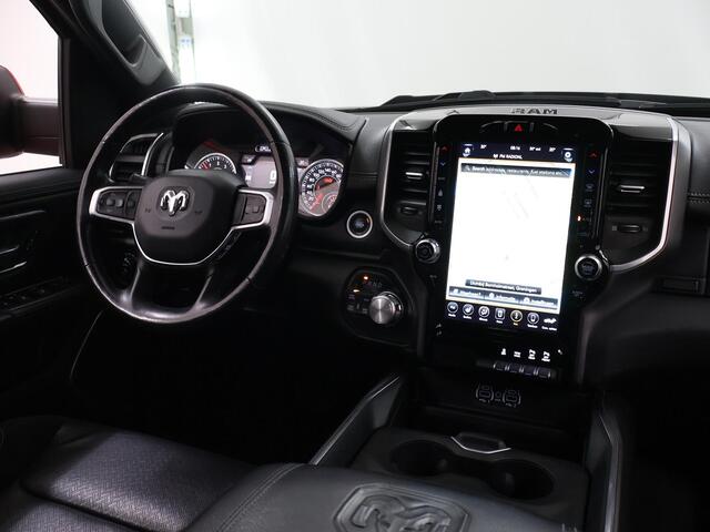 Dodge 1500 Ram 5.7 V8 4x4 CREW CAB | LARAMIE | PRINS LPG | 3500 KG TREKHAAK | BED COVER | NAVIGATIE | CAMERA | STOELVERWARMING | STOELVENTILATIE | STUURWIELVERWARMING | SPORT | CRUISE CONTROL | UITLAAT KLEPPEN SYSTEEM