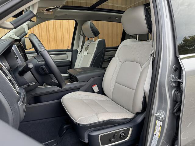 Dodge 1500 Ram 5.7 V8 4x4 Crew Cab Limited | Luchtvering | LPG | Harman/Kardon | Panoramadak | 22" Lichtmetaal | Stoelventilatie / verwarming | Stuurwielverwarming | 360° Camera | Spiegel Camera |