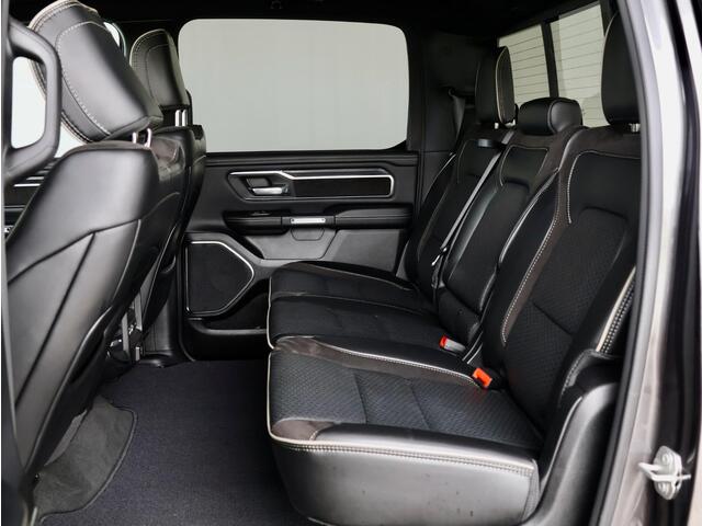 Dodge 1500 Ram 5.7 V8 4x4 Crew Cab Dominator | Uitlaatklep | Pano-dak | Tonneau cover | 22" | Fenders |