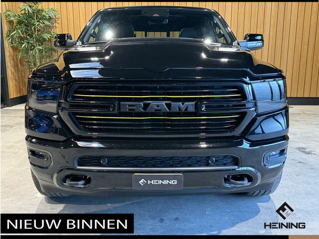 Dodge 1500 Ram 5.7 V8 4x4 Crew Cab Laramie Sport. Black Edition. Apple-carplay. Navi. Pano. NAP