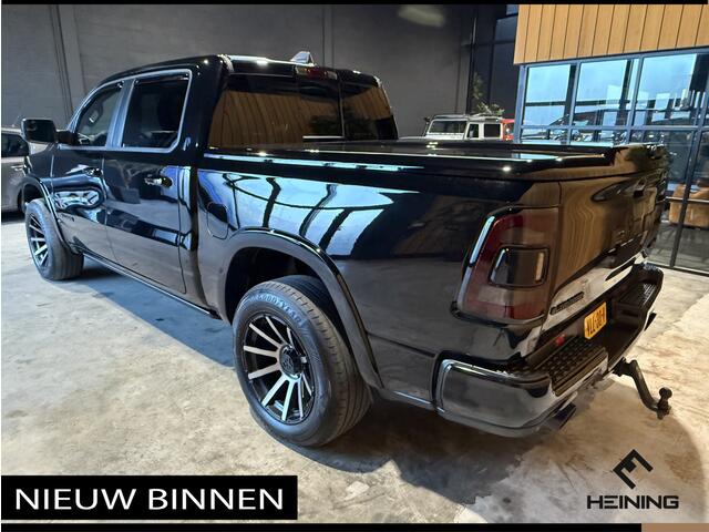 Dodge 1500 Ram 5.7 V8 4x4 Crew Cab Laramie Sport. Black Edition. Apple-carplay. Navi. Pano. NAP