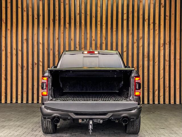 Dodge 1500 Ram 5.7 V8 402PK 4x4 Crew Cab Laramie | PANORAMADAK | LUCHTVERING | LPG | STOELVERWARMING | STOELVENTILATIE |