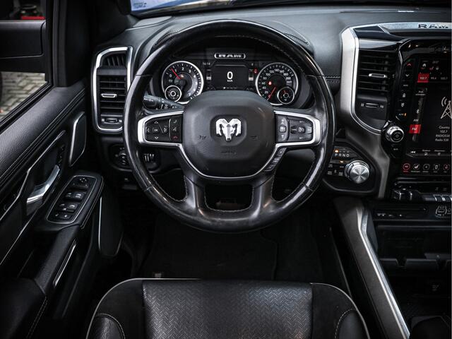 Dodge 1500 Ram 5.7L HEMI V8 | 4x4 Crew Cab Laramie Full Option