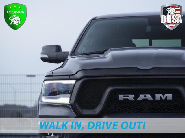 Dodge 1500 RAM Rebel | 5.7 V8 | 4x4 | Crew Cab Panoramadak | Niveau regeling / luchtvering | Deksel Nieuw binnen!