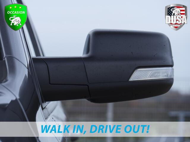 Dodge 1500 RAM Rebel | 5.7 V8 | 4x4 | Crew Cab Panoramadak | Niveau regeling / luchtvering | Deksel Nieuw binnen!