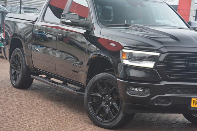 Dodge 1500 Ram 5.7 V8 4x4 Crew Cab 6'4 Sport | Navigatie | Panoramadak | Leer | Camera | Alpine sound | Carplay | Stoel-stuur verwarming | NL auto!! | Recent een grote beurt gehad incl bougies en spruitstukken!!
