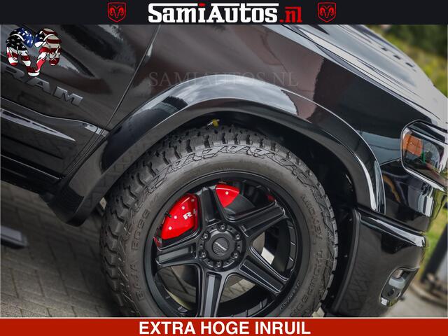 Dodge 1500 RAM Night Premium | Full Option | De Meest Luxe Pick-Up in zijn Klasse | Comfortabele Dubbele Cabine met Royale 5 Zitplaatsen | BPM vrij | Nu Leverbaar uit Voorraad | Voorraad Nr 2287 - 3384