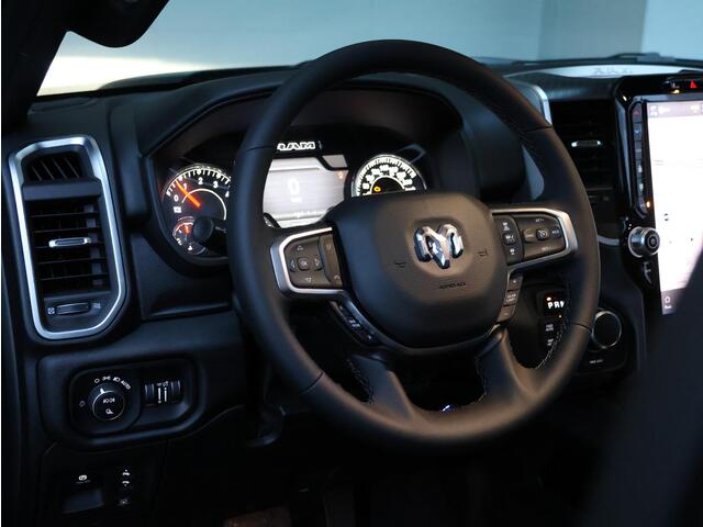 Dodge 1500 Ram 3.0 Hurricane 4x4 Crew Cab Bighorn Night Edition | Groot navi | Adaptive CC |