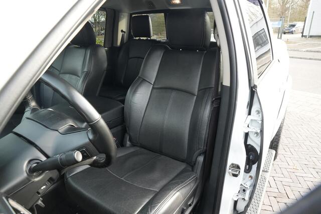 Dodge 1500 Ram 5.7 V8 4x4 Crew Cab 5'7 Sport