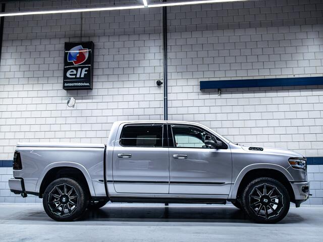 Dodge 1500 Ram Limited Black Edition | 5.7L HEMI V8 4x4 Crew Cab