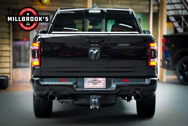 Dodge 1500 Ram 5.7 V8 4x4 Limited Night Rambox, BPM VRIJ, Splitting Tailgate, Bakflip,