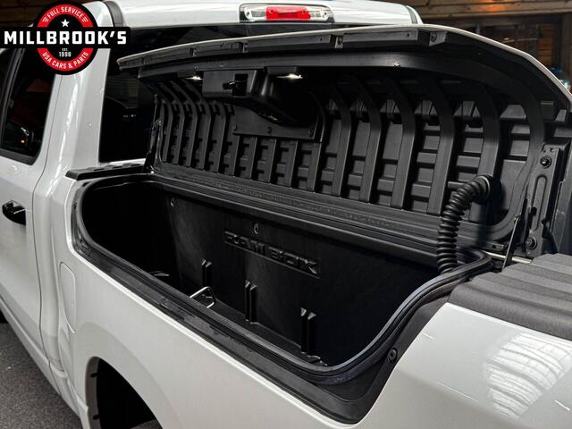 Dodge 1500 Ram 5.7 V8 Laramie Night, BPM VRIJ, Rambox, Adaptieve Cruise Control, LPG, Panoramadak, 12'' s