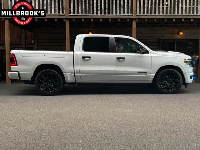 Dodge 1500 Ram 5.7 V8 Laramie Night, BPM VRIJ, Rambox, Adaptieve Cruise Control, LPG, Panoramadak, 12'' s