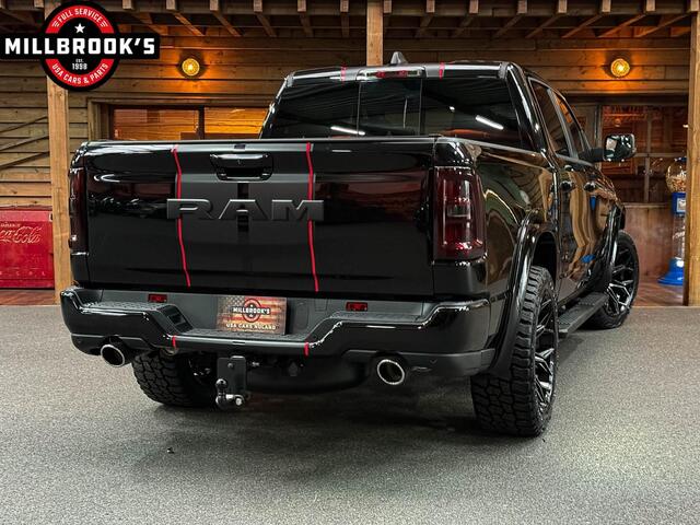 Dodge 1500 Ram Laramie Sport Hurricane ALL-IN, Widebody, Black Edition, LPG, Bakflip, Panoramadak, Adaptieve cruise control