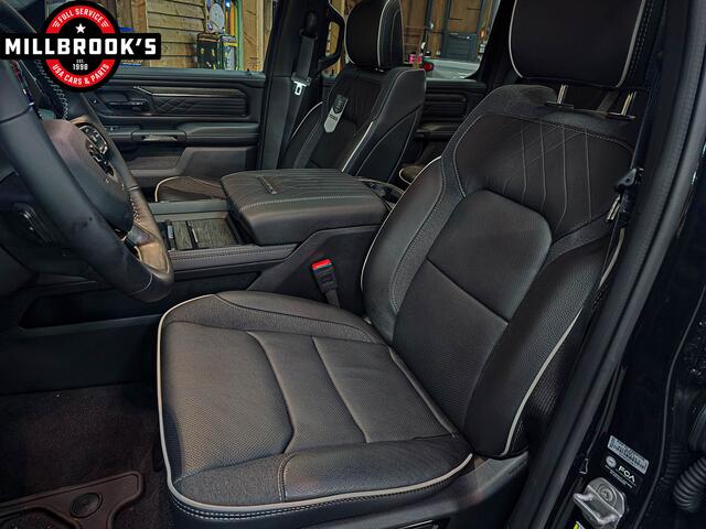 Dodge 1500 RAM Limited H/O 540PK BPM VRIJ, Stoel massage, H/K, Panorama, Lucht vering