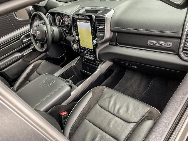 Dodge 1500 Ram 5.7 V8 4x4 Crew Cab Laramie | PANO | KEYLESS | LUCHTVERING | BIG SCREEN | 4PLAY WHEELS |