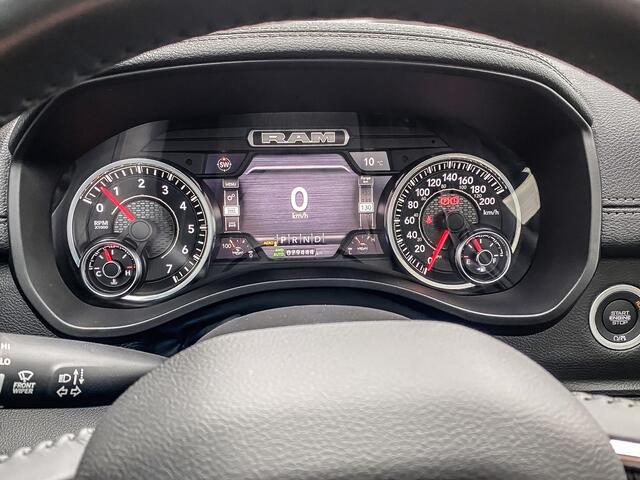 Dodge 1500 Ram 5.7 V8 4x4 Crew Cab Laramie | PANO | KEYLESS | LUCHTVERING | BIG SCREEN | 4PLAY WHEELS |