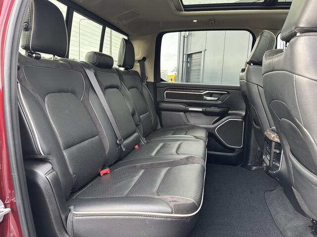 Dodge 1500 RAM 5.7 V8 LARAMIE / LPG / TREKHAAK 3.5T / ADAPTIVE CRUISE / CAMERA / PANO / 12 INCH SCREEN / DELMONICO RED