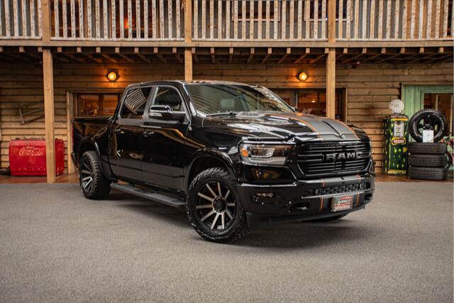 Dodge 1500 Ram 5.7 V8 4x4 Crew Cab Laramie LPG | Widebody | Backcover | Stoelverwarimg/verkoeling | XD velgen | Dealer onderhouden |