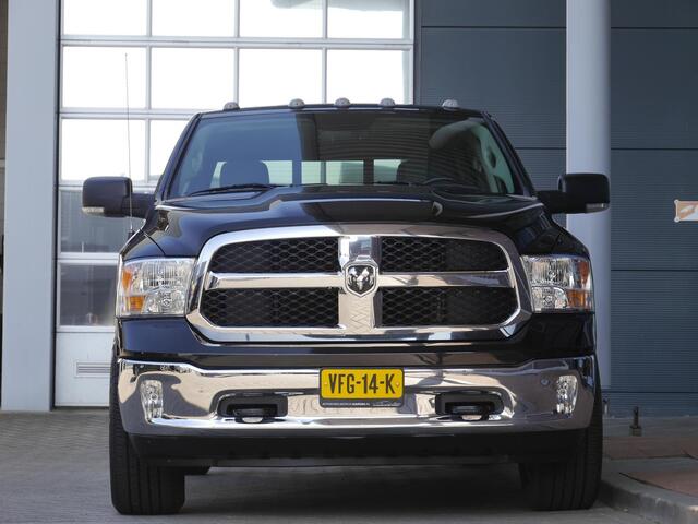 Dodge 1500 Ram 5.7 V8 4x4 Crew Cab 5'7 Sport | Dubbele cabine | 3500KG Trekgewicht | Camera voor en achter | Sidesteps | Climate control | Trekhaak | Navigatie | Stoel en stuurverwarming