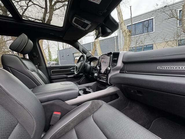 Dodge 1500 Ram 4X4 LARAMIE NIGHT EDITION 5.7 V8 4x4 LPG