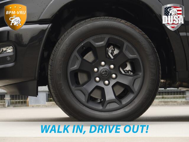 Dodge 1500 RAM | Bighorn | 3.0L I6 Hurricane | Crew Cab | 4X4 | Stuur/stoel verwarming | Night edition Getoonde accessoires zijn verkrijgbaar tegen meerprijs