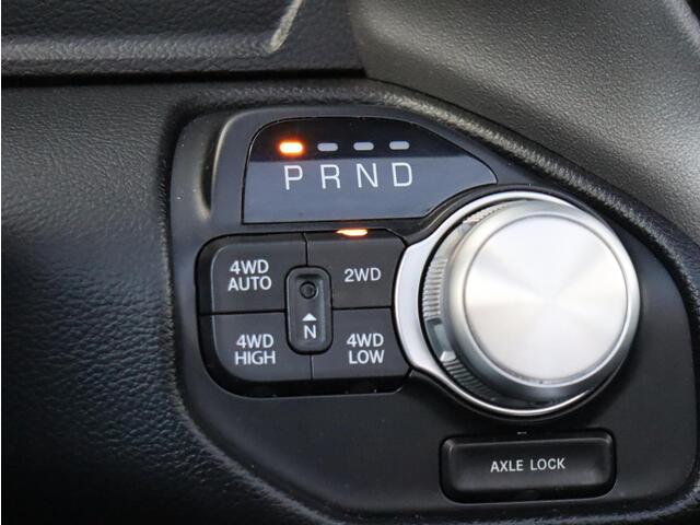 Dodge 1500 Ram 5.7 V8 4x4 Crew Cab Laramie Night | Luchtvering | Elektrische side steps |