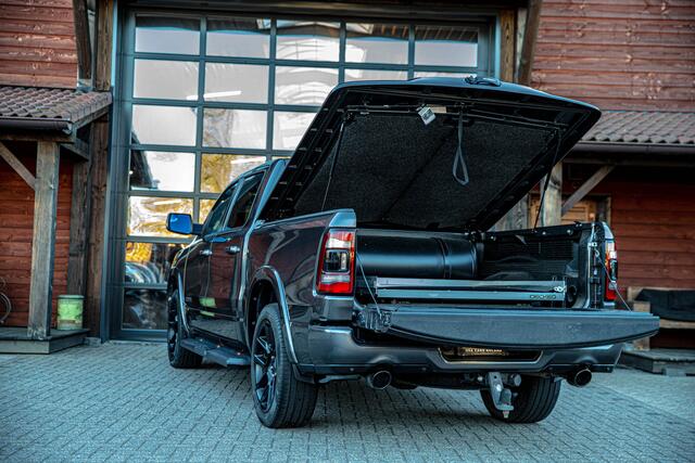 Dodge 1500 Ram 5.7 V8 Laramie night | 1900 km rij bereik | | 1e eigenaar | org nl |